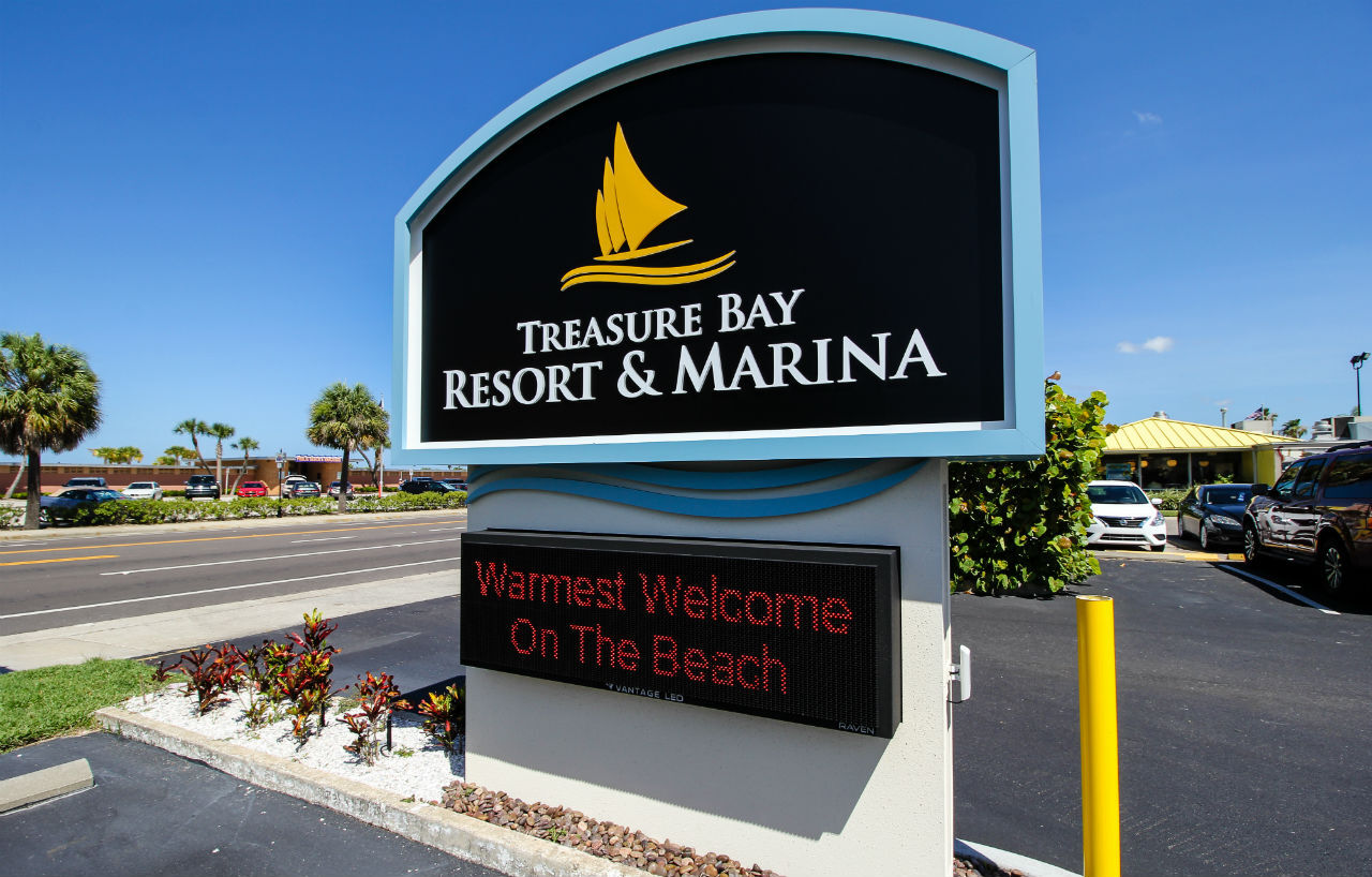 Treasure Bay Resort & Marina St. Pete Beach Exterior photo